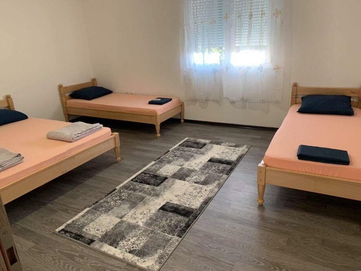 モスタルApartman Grande Ajnaアパートメント エクステリア 写真