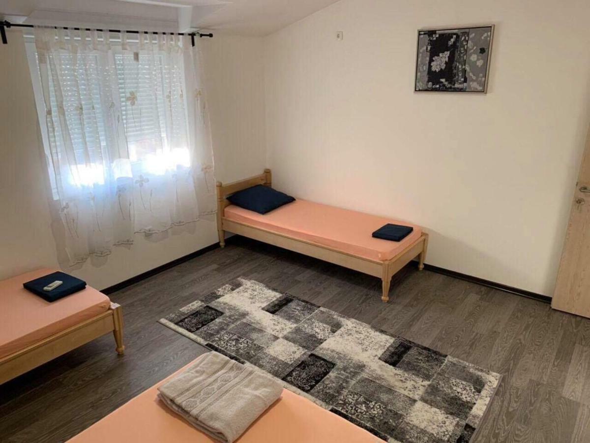 モスタルApartman Grande Ajnaアパートメント エクステリア 写真